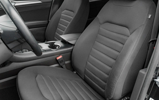 Ford Mondeo cena 73850 przebieg: 124424, rok produkcji 2020 z Sędziszów małe 667